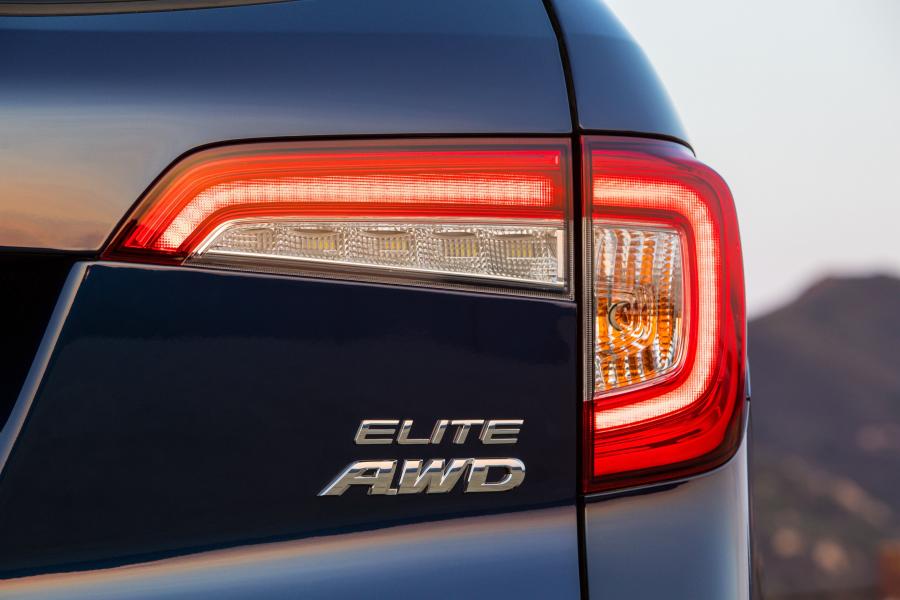 Детали экстерьера Honda Pilot Elite 2018 года  (NA) (фото 7 из 40)